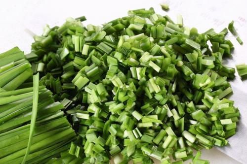 冬病夏治|女性天生有课爱美的心,秋季常吃三种食物,排毒抗衰老,祛皱养颜