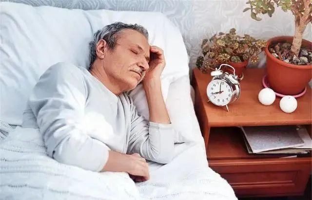 高血糖|血糖超标,“脚”知道?双脚若没有4异常,祝贺,血糖控制得不错