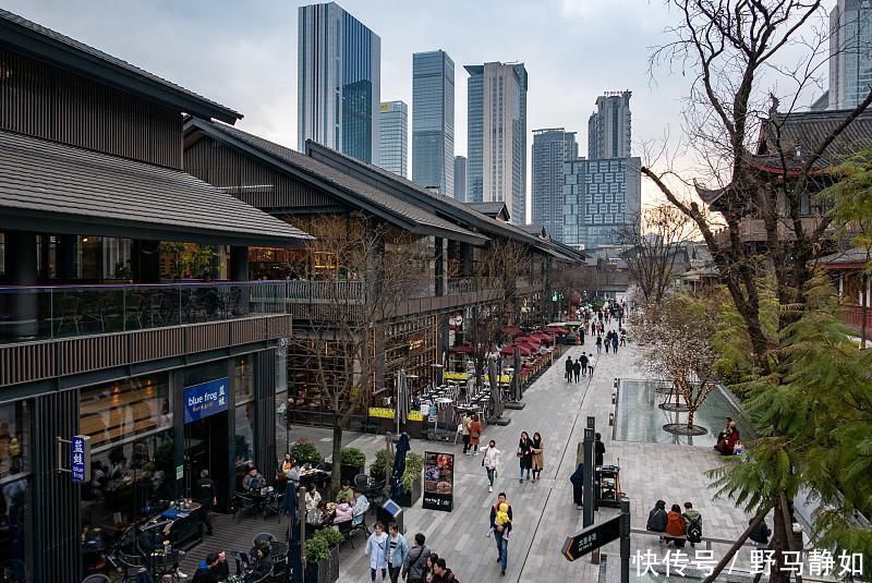 为什么越来越多的人不喜欢买商铺?来听听内行人怎么说的