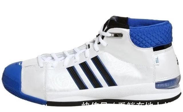 model 是否有这样一款球鞋 它并不主流,但你愿意去分享它的故事?