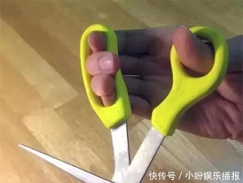 小便池&20个走心的设计,这些设计师应该加鸡腿,你最喜欢哪个