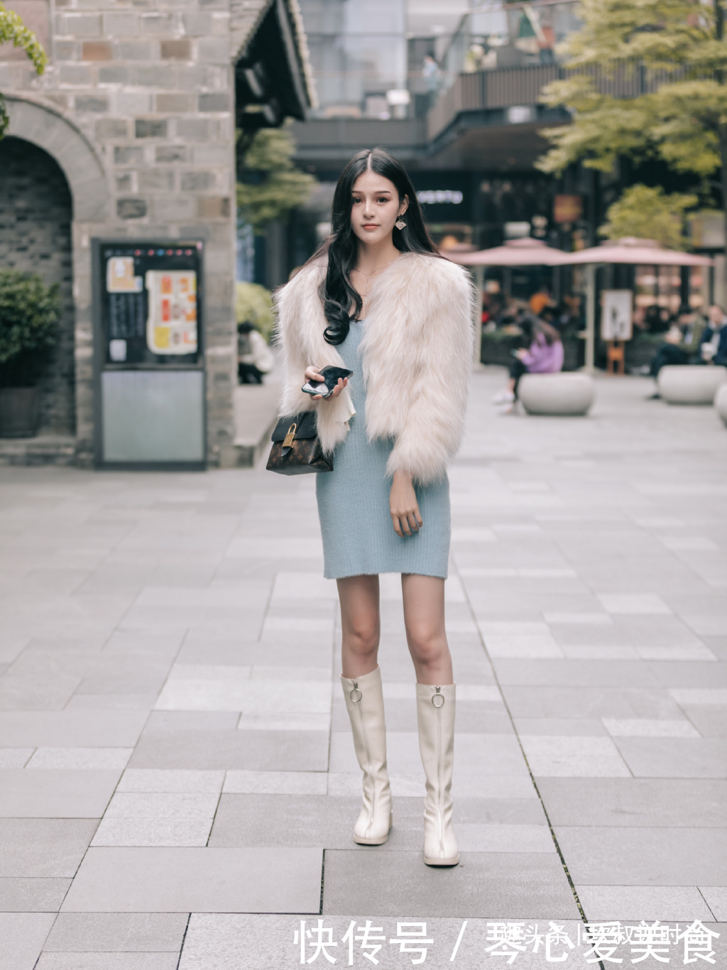 冬日短裙怎么搭鞋子看完妹子的穿搭,一下子就明白了