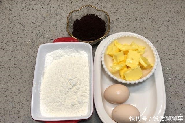 烤箱|家有烤箱,试试这蛋糕做法,松软香甜,比例特好记,新手一学就会