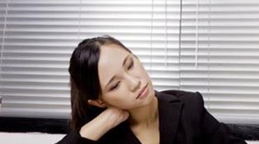 香蕉|通便“最快”的不是喝水,也不是吃香蕉,坚持5件事,便秘不来扰