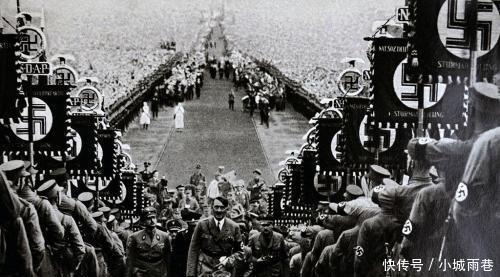 陪葬|希特勒死前，320名女军官为何甘愿为他陪葬只因他做了这件事