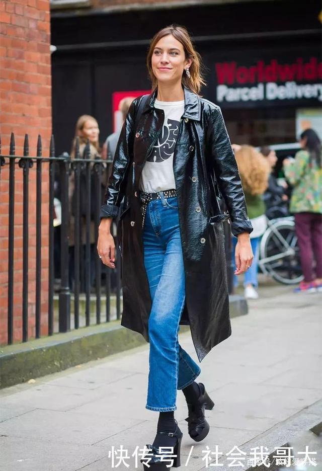 奔四的女人买风衣,多挑这4款“显白色”,高级优雅、还不易过时