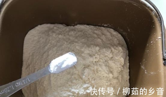 香辣豆腐包家常做法，味道香浓，喷喷香太馋人了！