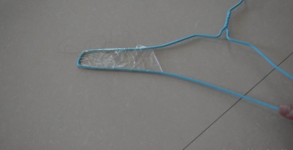 衣架上缠几圈胶带, 这个作用太厉害了, 解决了很多家庭的烦恼