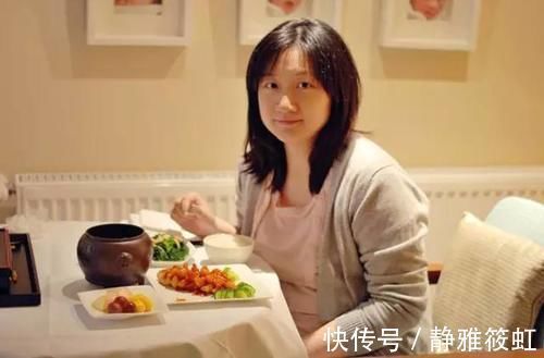 女星|35岁,五年剖四胎,还学外国人不坐月子,这女星如今的长相咋样了