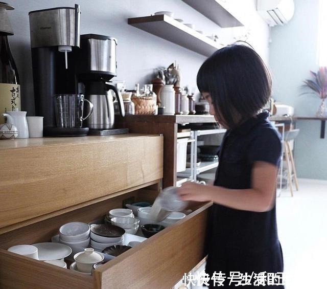 收纳|她家的厨房,井井有条,每个家居细节都处理得细致周到,受益匪浅!