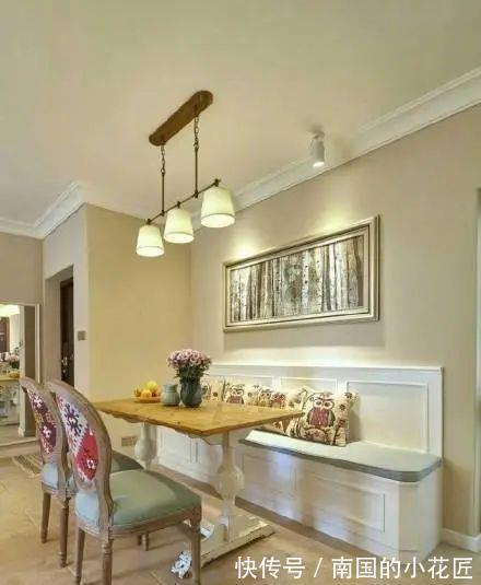 小户型|还在抱怨你家小户型餐厅不够坐?好多人都装餐厅卡座了,美观实用