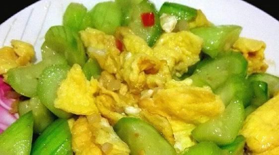 丝瓜和此物是天生的“死对头”，不能一起食用，早知早受益