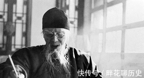 齐良末|齐白石孙女画虾,实力不容小觑,但留下的这4个字却让人不舒服