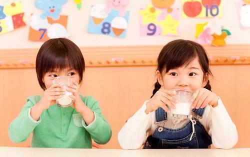 王女士|提个醒有几种“牛奶”没啥营养不说,还可能悄悄偷走孩子的身高
