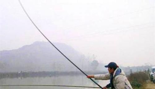 冬季手竿钓鲫鱼，还是这种钓法更给力，下竿就有口，收获更有保证