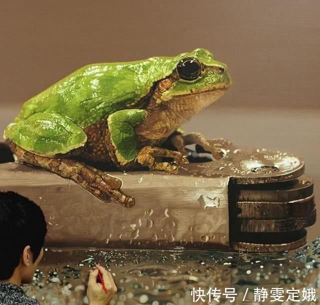 超写实主义!他画了一条金鱼,放大5倍后,网友大呼:相机可以扔了