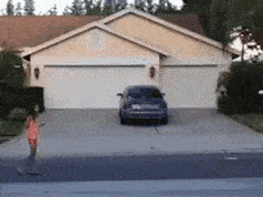 |搞笑GIF:今天带女神去表演真正的技术,实力单身