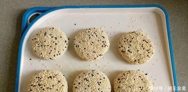 早餐|红薯芝麻饼,香甜美味,当早餐也不错!