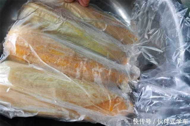 玉米煮多了吃不完怎样办教你这样保存,放一年不变质,新鲜如初!