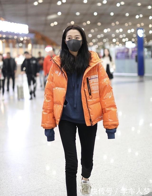 运动鞋 秋天别只会穿靴子,试试百搭减龄的运动鞋,搭配大衣、棉服都好看!