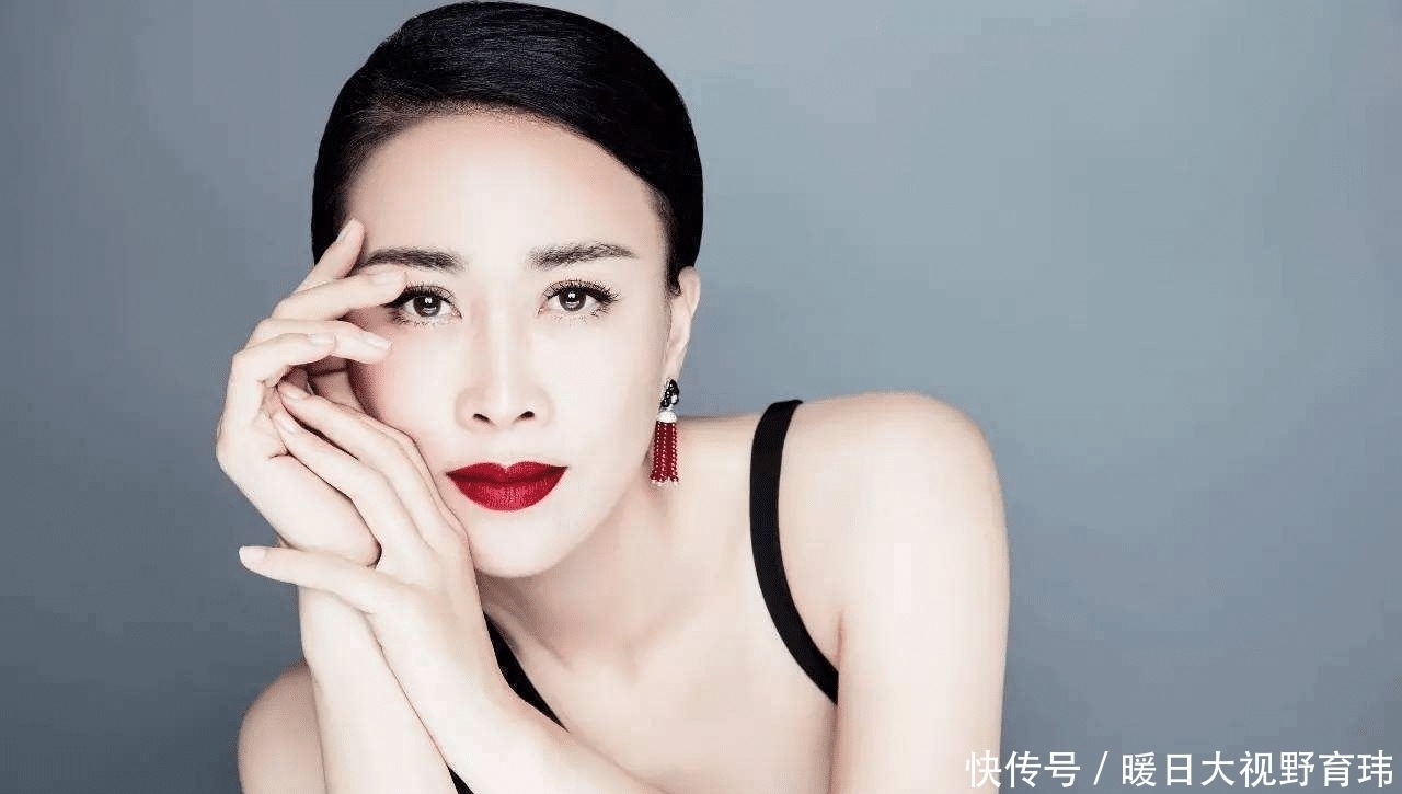 《浪姐2》收官在即,那英表演瑜伽,告别尬舞,黄子韬舞台助力