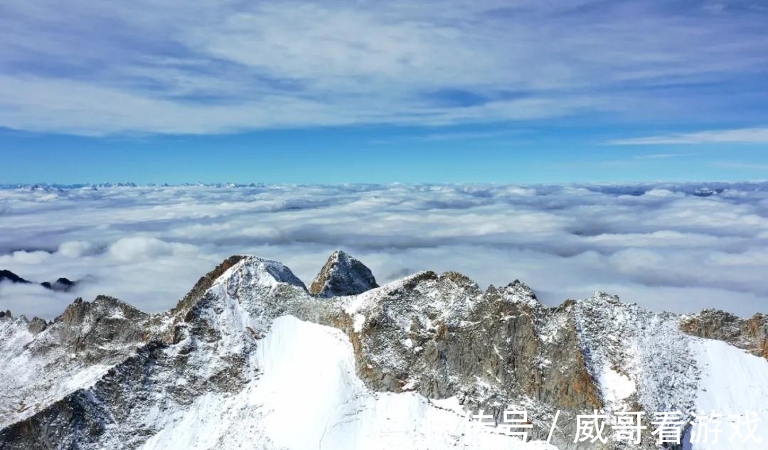 管制|今日，达古冰川下雪啦！雪+彩林=最美秋天！