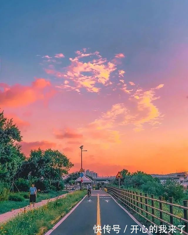 |【被窝段子20220127】人生从哭声开始在泪水里结束,这中间叫做幸福