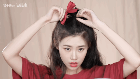 bilibili|别再披头散发了!这3个发型小技巧显嫩又高级