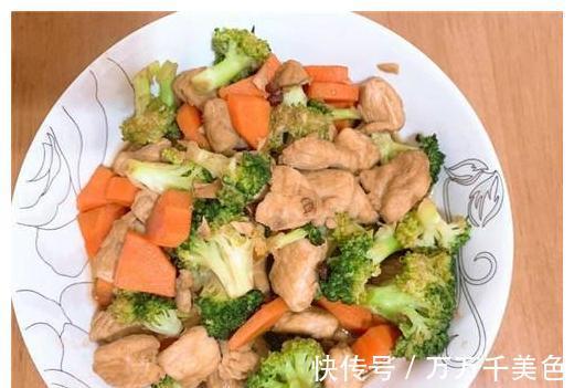 西兰花|它当晚餐吃,坚持一个月,体重成功往下掉,腰肢纤细,不反弹!