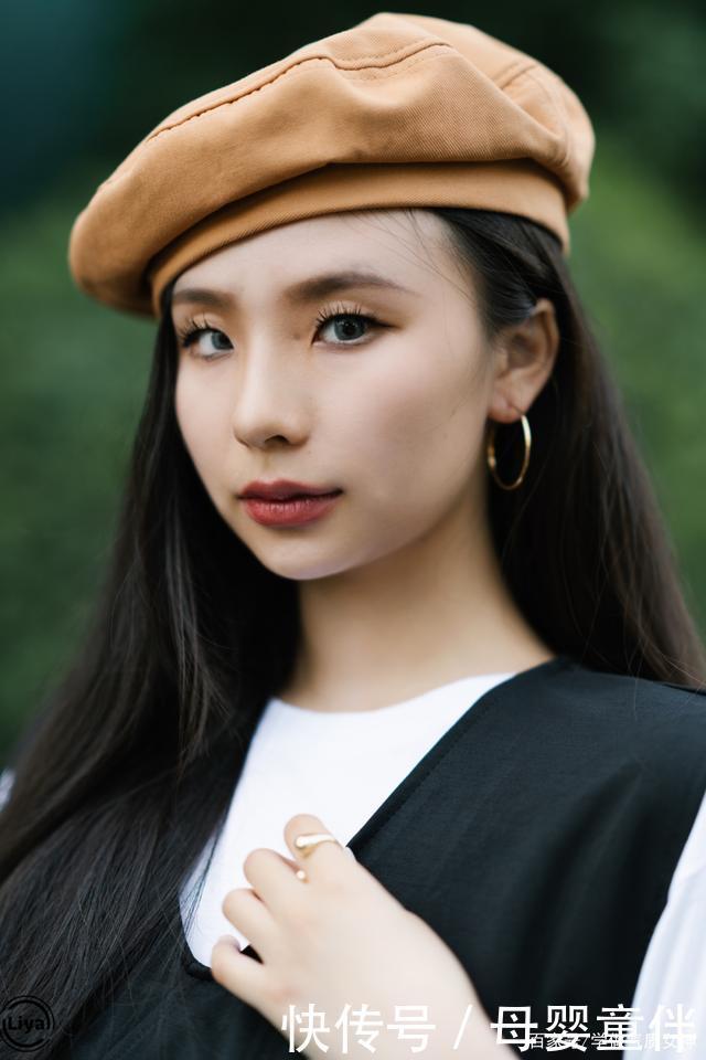 今秋薄外套里穿什么这件内搭洋气炸了!