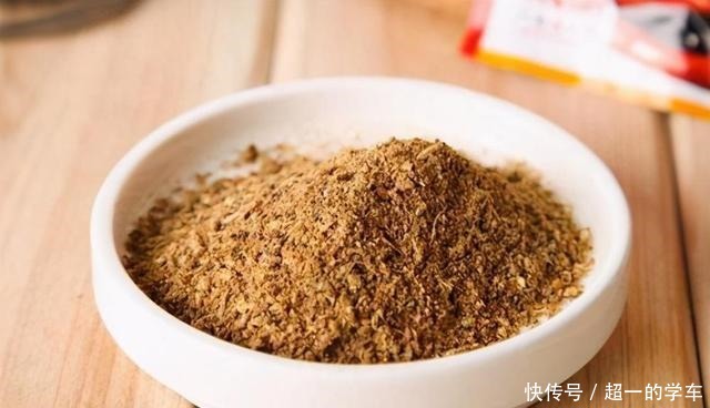 它是厨房里常见的调味品,钓鱼时却大显身手,噱头还是名副其实