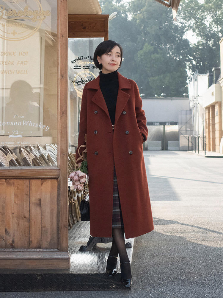 美女|漂亮妹妹都爱穿这3款大衣,不仅时尚大气,还能塑型,打造完美身材!