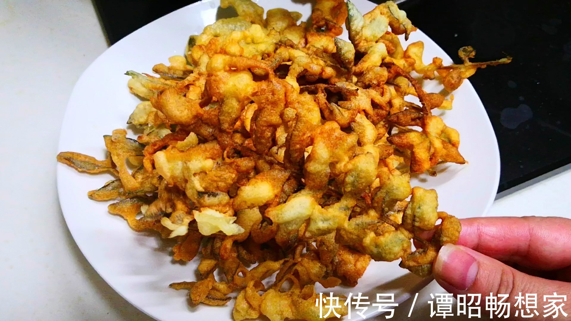 9月,此叶再不吃就过季了,风味独特,一块钱能买2斤,咋做都香