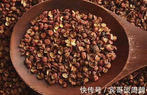 花椒泡泡脚|一把花椒八味药,没事“逮着用”,不仅湿气没了,白发也不告而别