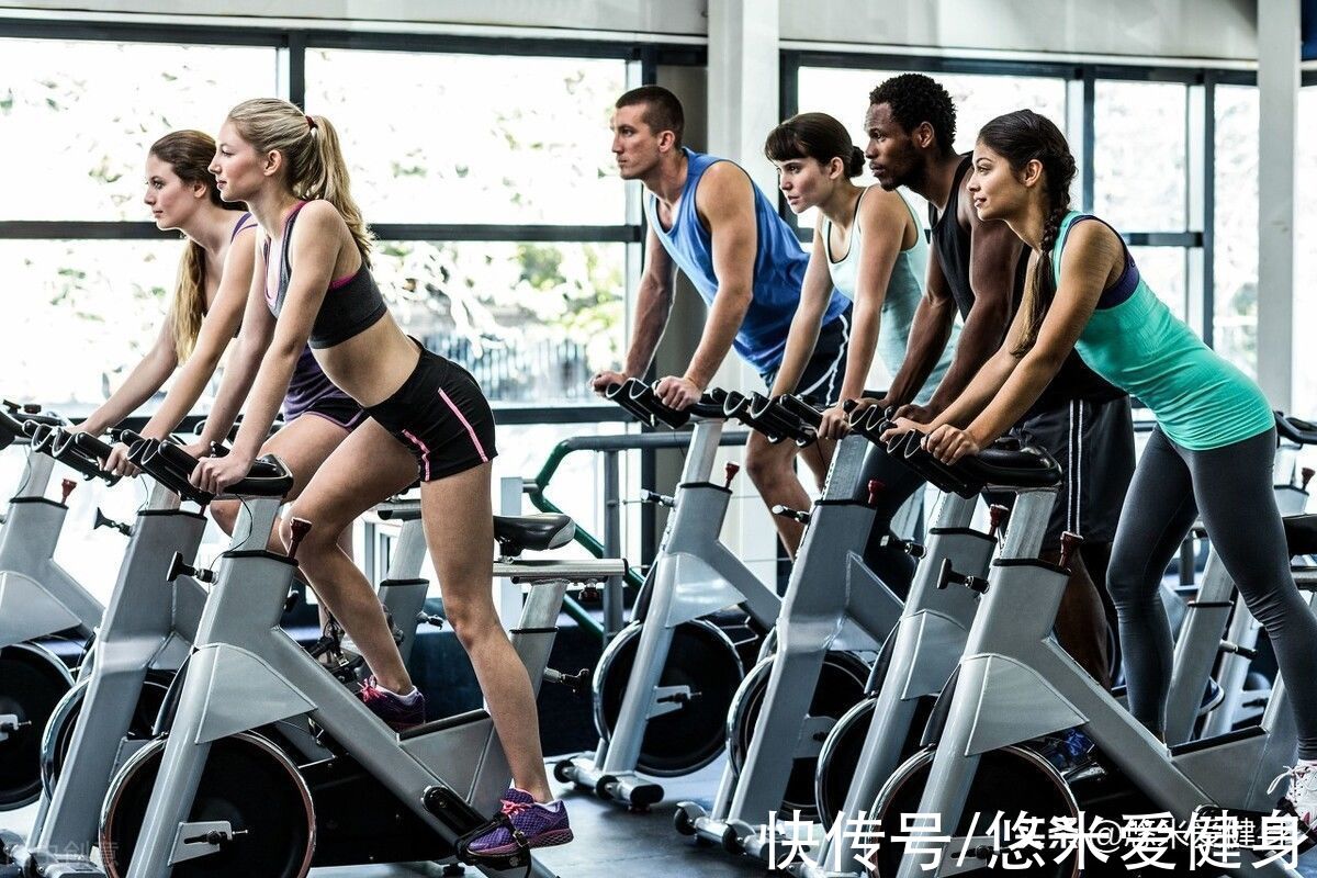 下腹部|50岁的女人想要收紧腹部，3种训练方法，消除脂肪拥有马甲线身材