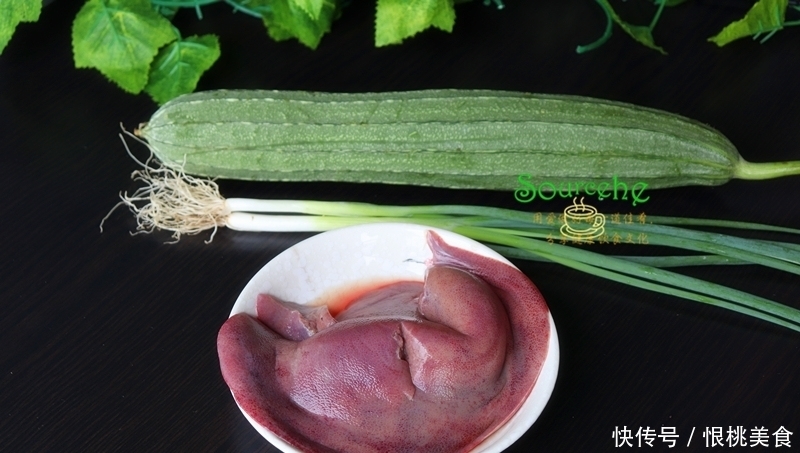 夏天要多吃此瓜,清热解暑,加猪肝炒一炒,脆甜鲜美营养高!
