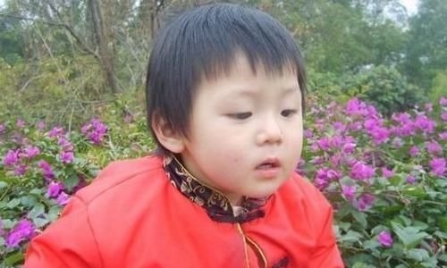 脾虚|儿科医生提醒:孩子积食不长个,少吃3种水果,养护脾胃消积食