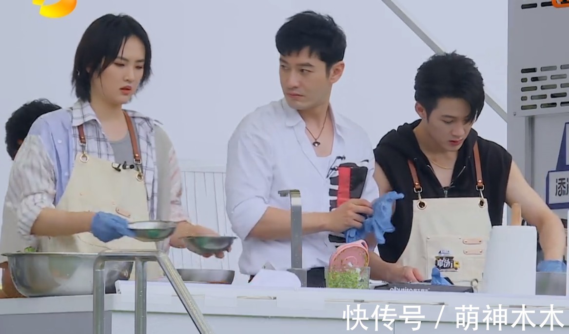 《中餐廳5》差評如潮,寧靜試圖造梗搞話題,黃曉明干脆直接放棄