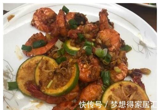 虾最好吃的网红做法,酸中带辣,一盘都可以吃光光!