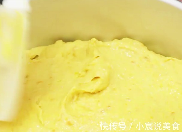 南瓜别再炖着吃了,加入一把大枣,筷子搅一搅,蓬松暄软,太香了