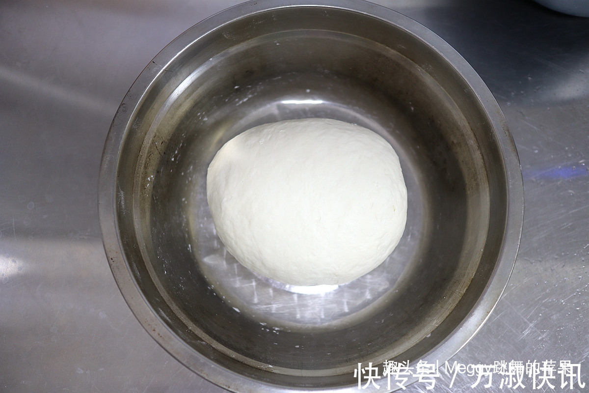 中筋面粉|打工人爱吃的素馅饺子，3种家常食材很划算，清香美味比肉受欢迎