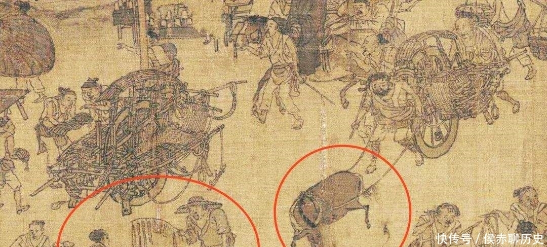 发现|《清明上河图》放大100倍后,发现一细节:树下睡觉的人在干嘛