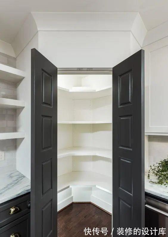 置物板|转角不打柜子,盖个1㎡杂物间,1个角落就能搞定你家杂物收纳难题