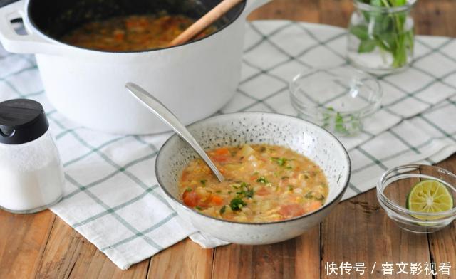 鲫鱼|美食推荐家常面疙瘩汤,干烧鲫鱼,红烧排骨的做法