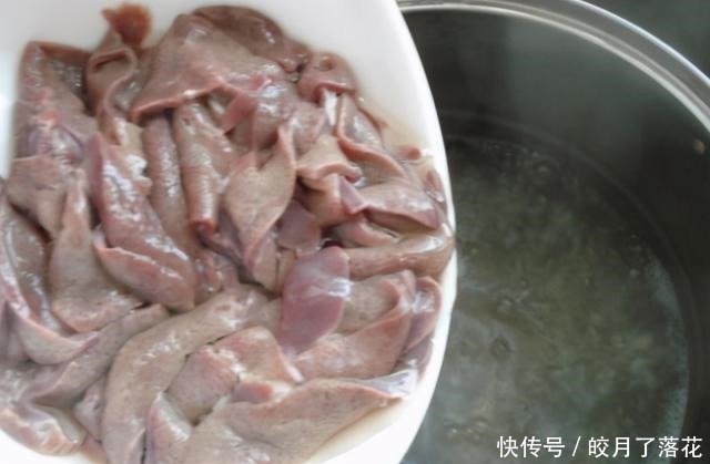 难怪|炒猪肝前,先腌制还是先焯水顺序弄错了,难怪猪肝又老又腥