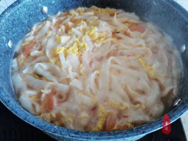 老两口的早餐,只因提前有了准备,不慌不忙地吃上丰盛的早餐