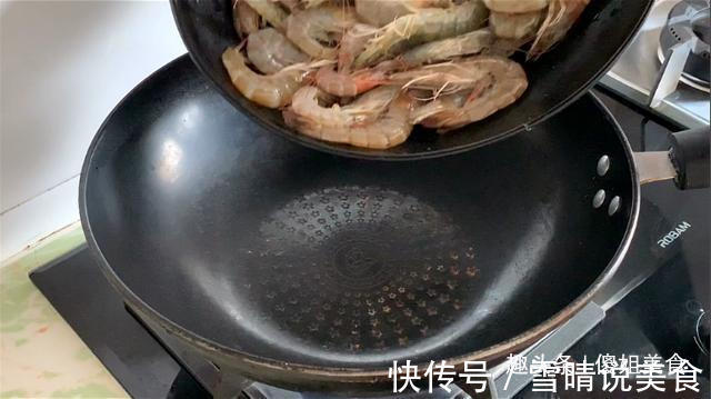 水煮大虾时,有人用冷水,有人用热水,全不对!教你最正确做法