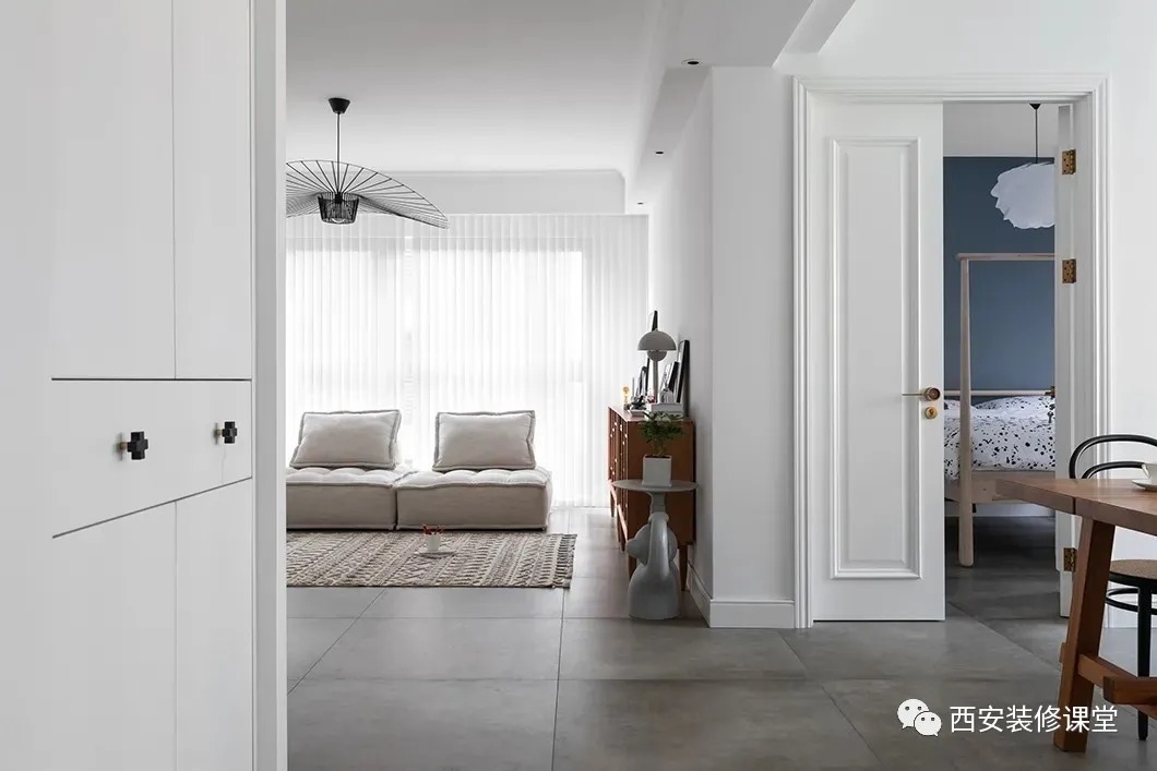 极简|130㎡开放餐厨，通铺瓷砖，打造高质量住宅