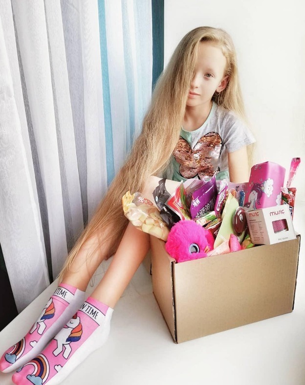 长发公主|现实版长发公主：17年没剪过头发，头发长达1.72米