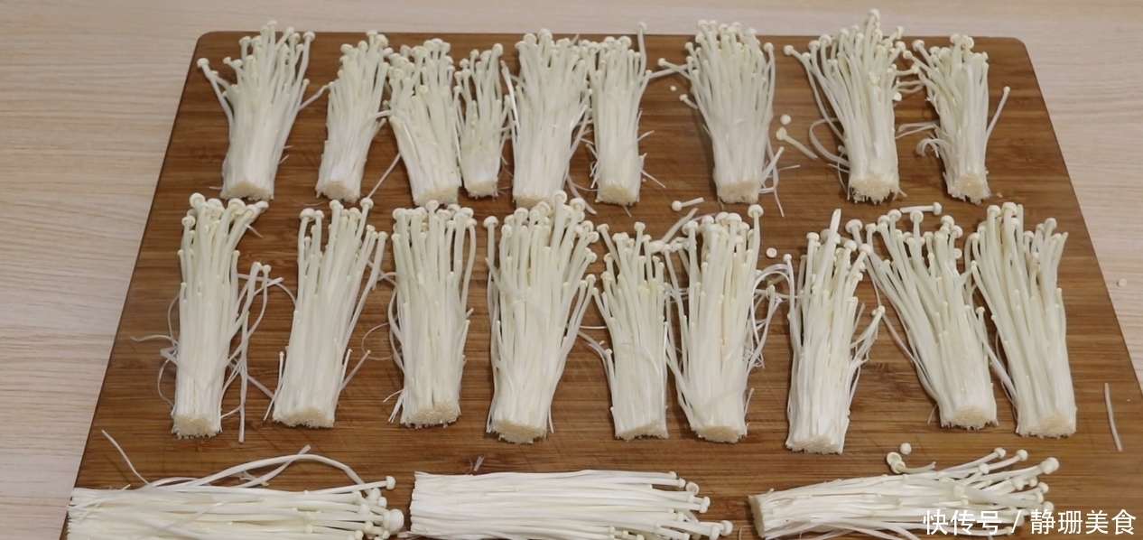 简单|1把金针菇,2张豆腐皮,一卷一烧,简单又美味,吃不腻